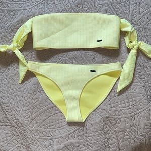 Triangl bikini, brand new, never been worn, large